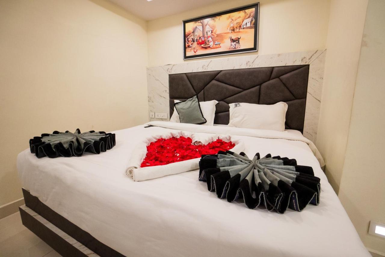 Hotel Parameshwara Luxury Awaits Vijayawāda Eksteriør billede